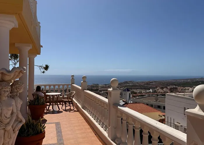 Villa Costa Adeje Вілла *