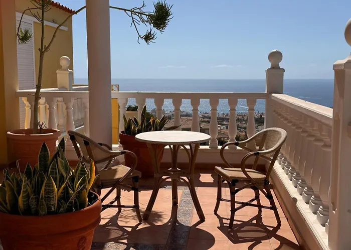 Villa Costa Adeje Вілла *